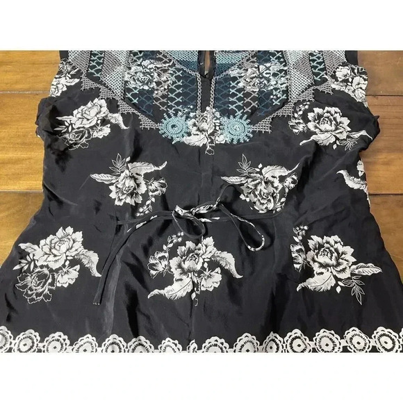 Johnny Was Embroidered Perlette Tie-Back Silk Blouse Short Sleeve Size XS - Picture 12 of 12